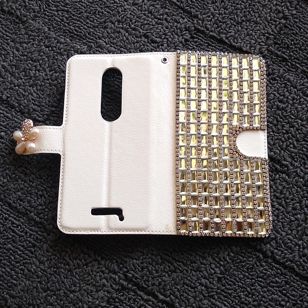 Beautiful phone case - Picture 4 of 12